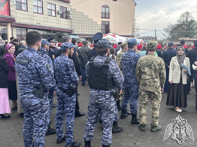 Росгвардейцы приняли участие во всероссийской патриотической акции «Единство в памяти. Сила в подвиге» в Ингушетии